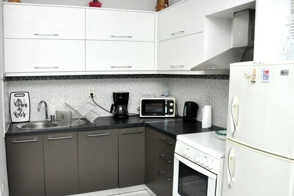 Koukakis Sunshine Roof Apartment เอเธนส์ ภายนอก รูปภาพ